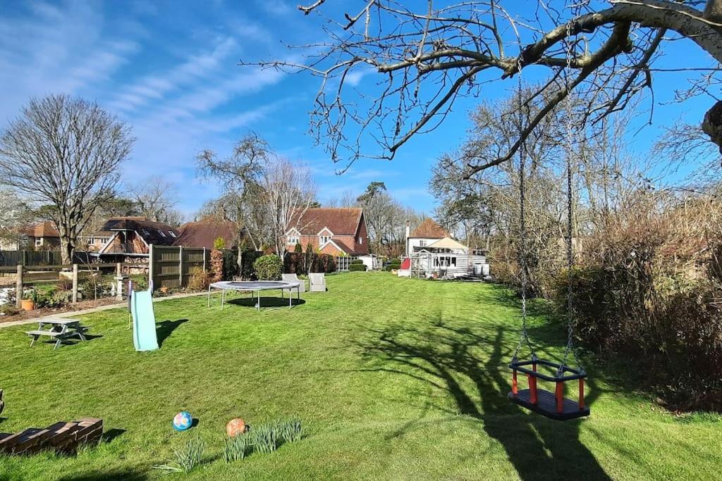 Sycamore Lodge Kent With Ev Zappi Type 2, Swimming Pool For A Fee Sellindge Exterior foto